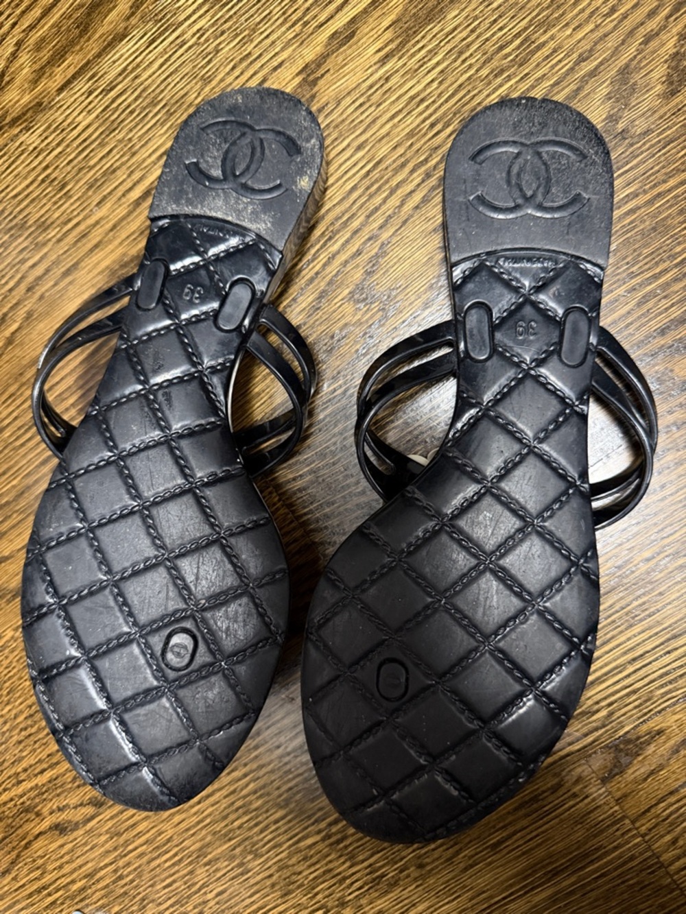 CHANEL Black Jelly Sandals with Cream Camellia Accent - Picture 5 of 5